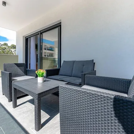 Apartment The Golden With Terrace *